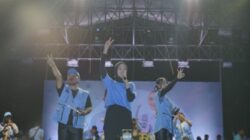 Mirza-Jihan Disambut Meriah di Konser Riang 2 Gembira di Pringsewu