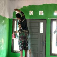 Kodim 1009/Tanah Laut Bedah Rumah Nenek Boinem, Wujudkan HUT Korem 101/Antasari