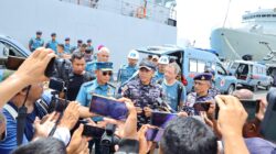 TNI AL, Evakuasi 17 Korban, Kapal KM Putri Papua, yang Tenggelam di Perairan Sorong