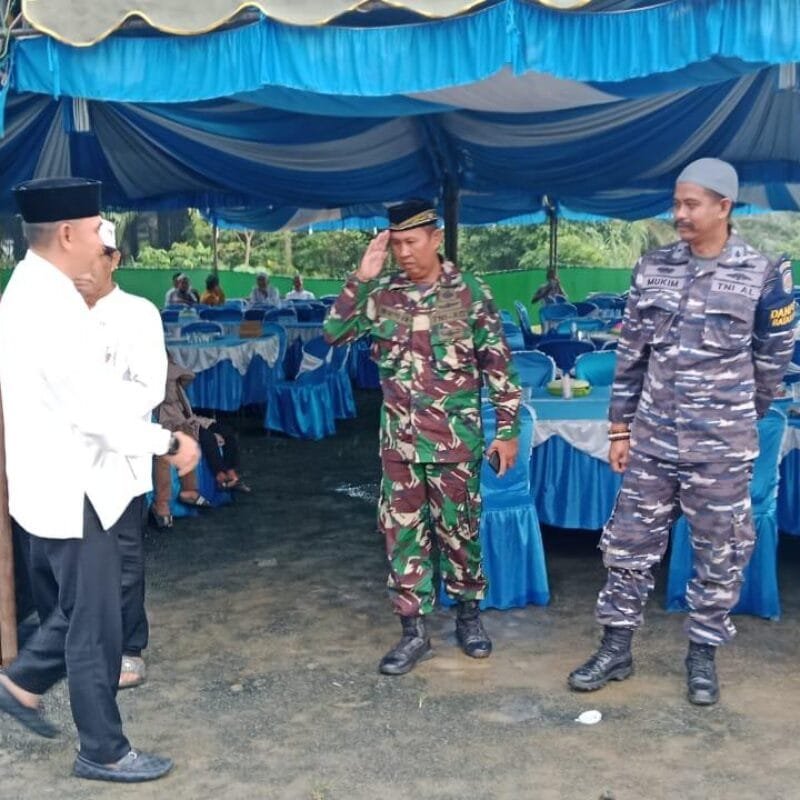 Personel Kodim 1009/Tla Amankan Safari Ramadhan Bupati Tanah Laut
