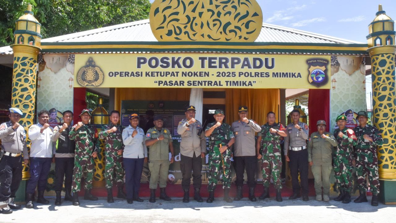 Pastikan Siap Untuk Melaksanakan Pengamanan Hari Raya, Dandim 1710/Mimika Pantau dan Cek Posko Terpadu Kodim 1710/Mimika Bersama Polri dan Instansi Terkait Lainnya