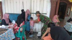 Peran Aktif Babinsa Koramil 0808/08 Udanawu Dampingi Posyandu di Wilayah Binaan