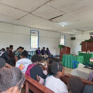 Langkah Kecil, Makna Besar: Satgas Pos Tomerau Hadir di Tengah Jemaat