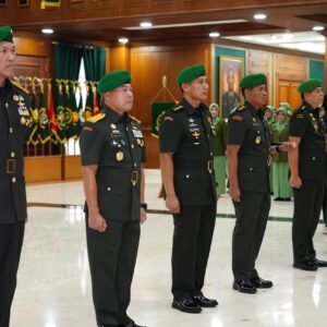 Gubernur Akmil, Pimpin Sertijab dan Tradisi Warga Baru serta Pelepasan Pejabat Lama
