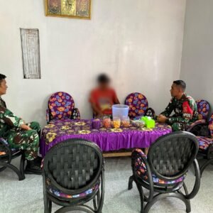 Wujud Kedekatan dan Kepercayaan, Satgas Pamtas Yonarmed 11 Kostrad Terima Penyerahan Sukarela Senjata Api Rakitan