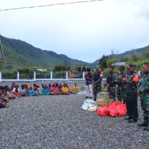 Sentuhan Kasih Kodim 1714/Puncak Jaya Dalam Rangka Hari Paskah
