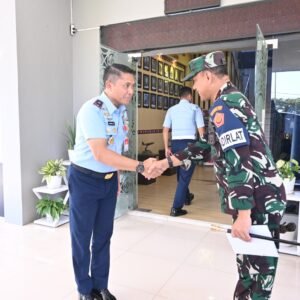 Danlanud Sultan Hasanuddin Terima Kunjungan  Danpuslat Kodiklat TNI