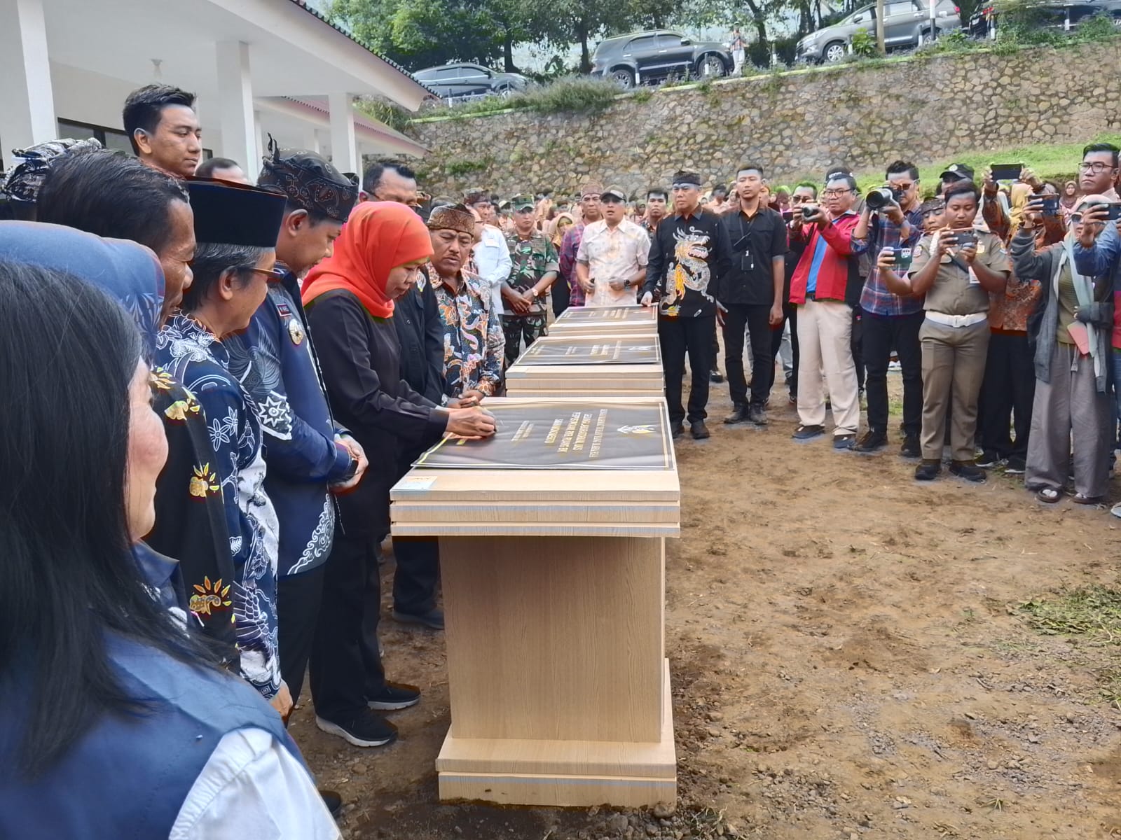Kasdim 0820/Probolinggo Hadiri Peresmian SMKN Pariwisata dan Pendopo Agung Ngadisari