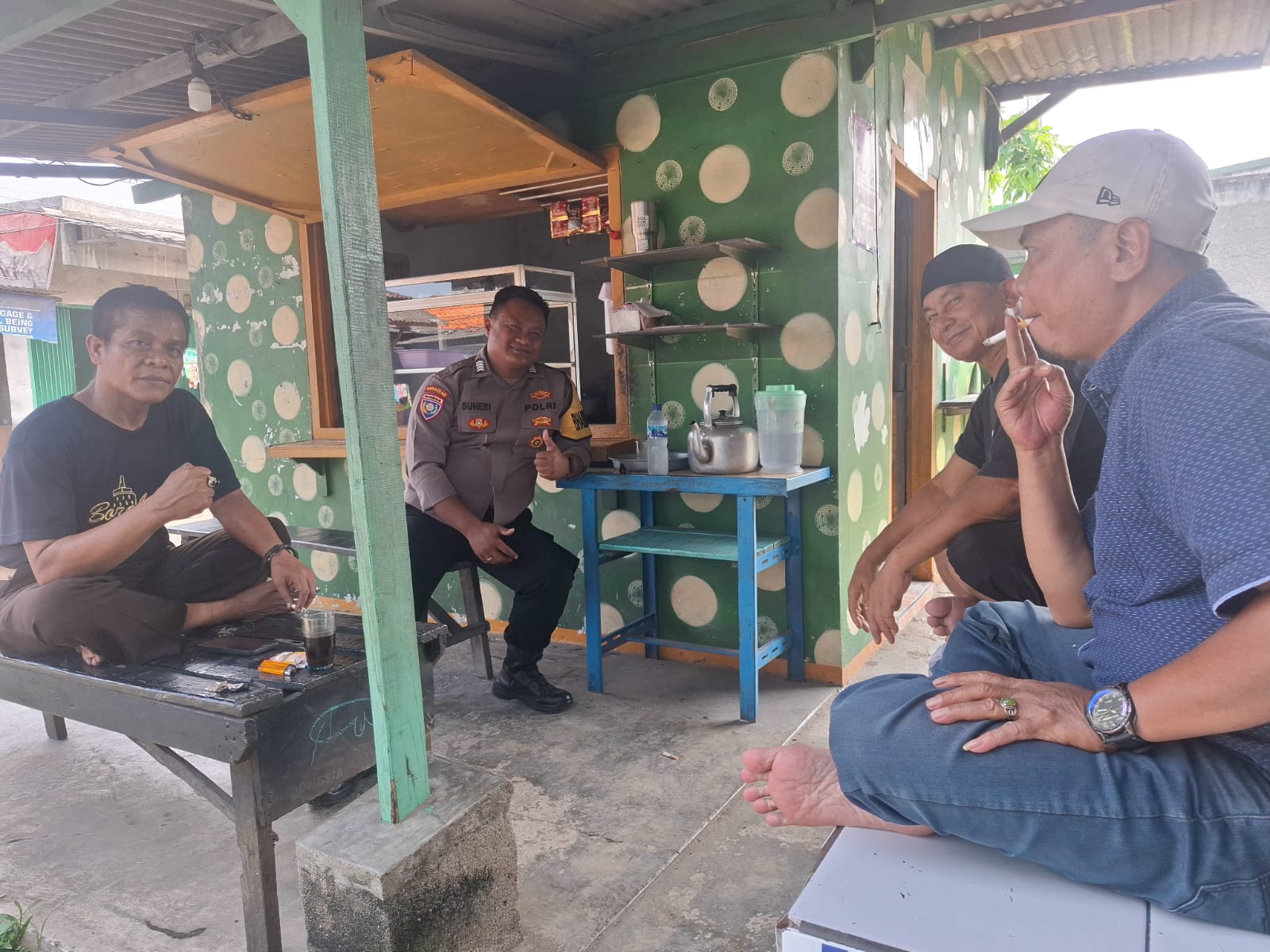 Bhabinkamtibmas Desa Talaga Sambang ke Warga, Jalin Silaturahmi dan Himbau Harkamtibmas