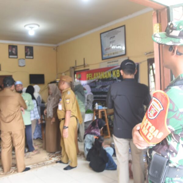 Satgas TMMD Kodim 1002 HST Gelar Pelayanan KB Gratis Berkualitas