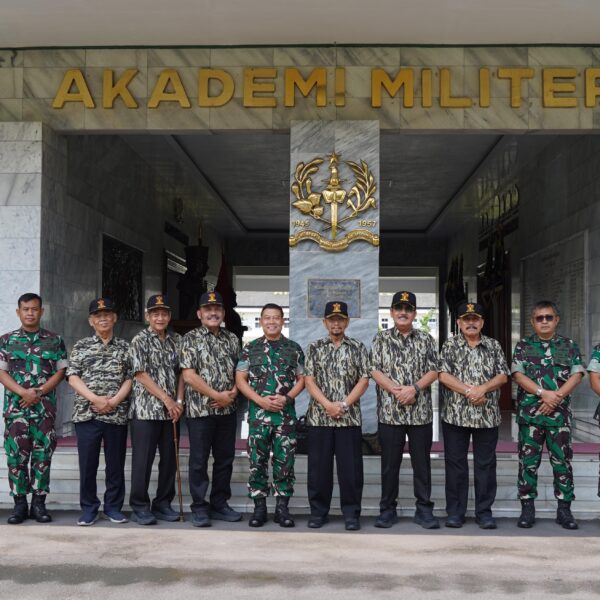 Wagub Akmil Terima Audiensi Panitia Reuni Emas Alpajuli 1975–2025