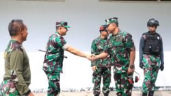 Dandim 0820 Probolinggo Hadiri Latihan Menembak Meriam TNI AL di Paiton