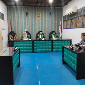 Sengketa Informasi Desa Pidoli Lombang: Camat Bersuara, Kadis PMD Tertutup dari Publik