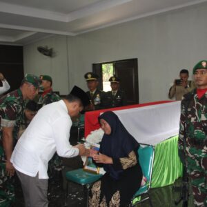 TNI Berduka: Panglima TNI Hadiri Upacara Pelepasan Jenazah Prajurit Korban Ledakan Munisi