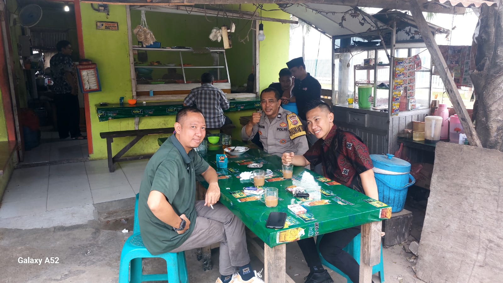 Bhabinkamtibmas Desa Sukadamai Sambangi Warga, Jalin Silaturahmi dan Sampaikan Himbauan Kamtibmas