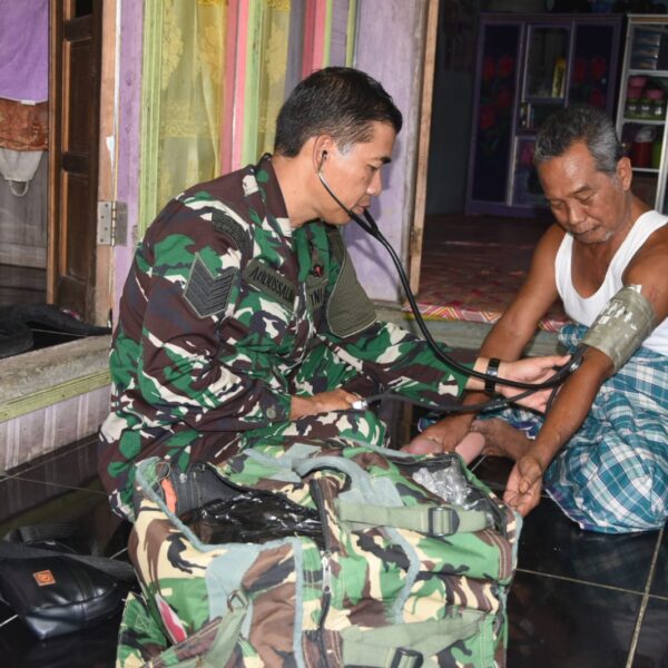 Satgas TMMD Kodim HST Gelar Layanan Kesehatan Gratis Keliling Warga