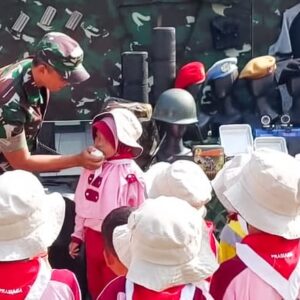 Mengenal Profesi TNI Sejak Dini: TK/RA Miftakhul Ulum Lamongan kunjungi Markas Koramil Sumberrejo Bojonegoro