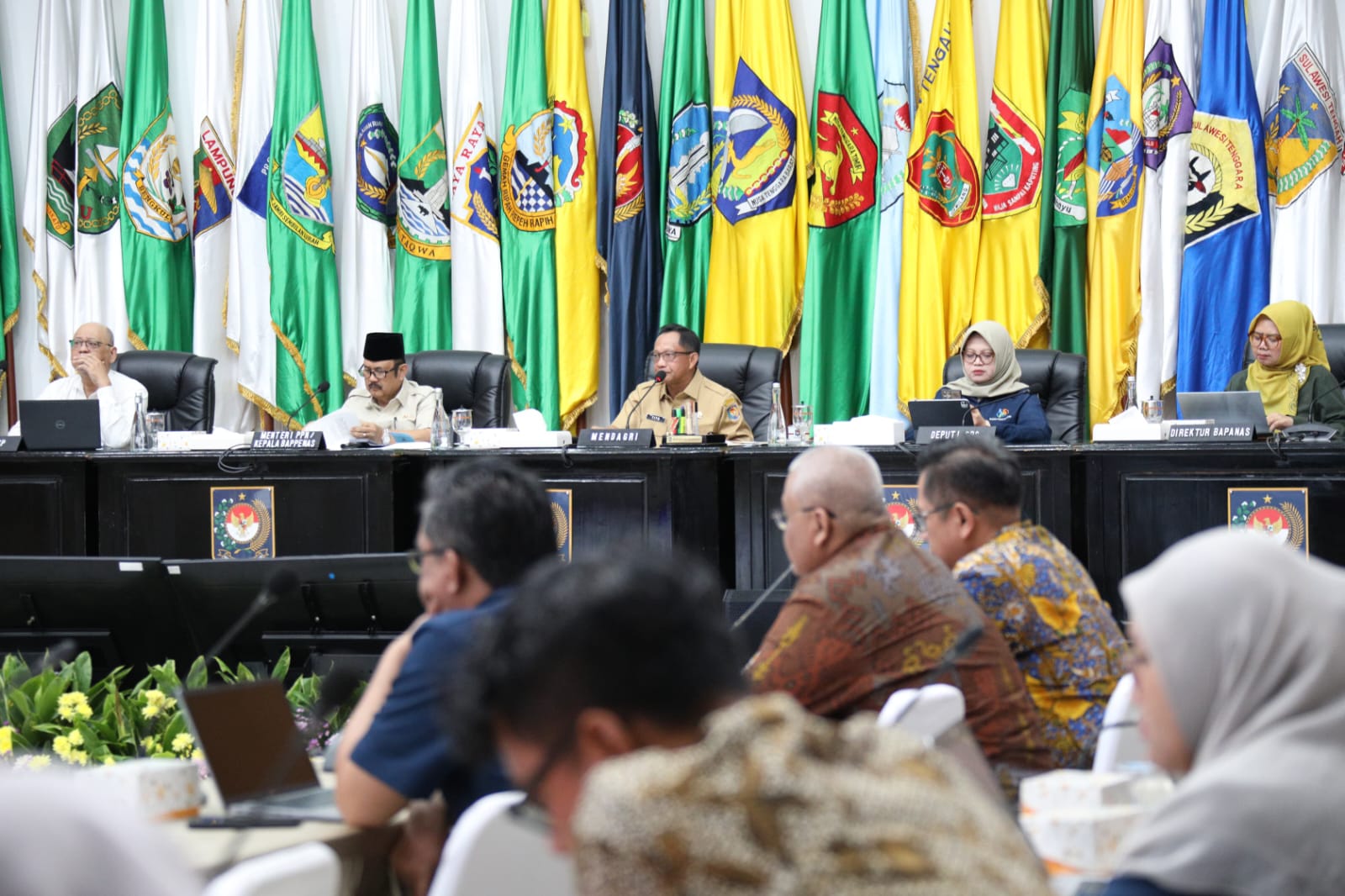 Mendagri Tegaskan Kepala Daerah Wajib Perhatikan Pertumbuhan Ekonomi
