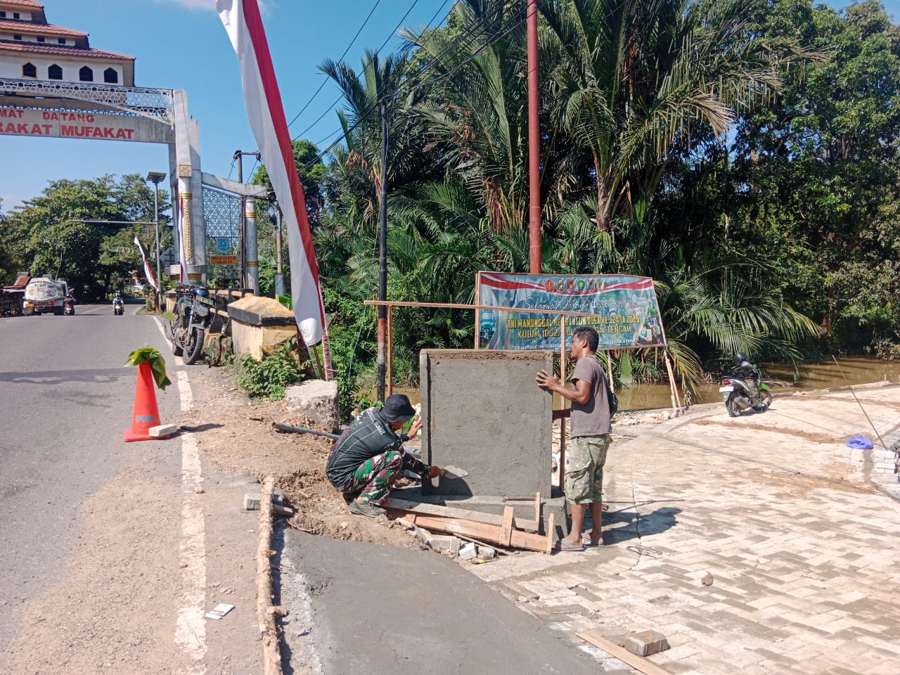TMMD Kodim 1002 HST Dirikan Tugu Nol Jalan 1030 Meter