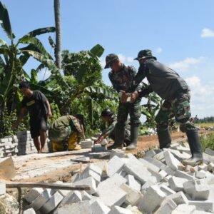 TMMD Ke-124 Haruyan Genjot Pemasangan Paving Blok Minggu Ketiga TMMD Ke-124 Haruyan Genjot Pemasangan Paving Blok Minggu Ketiga