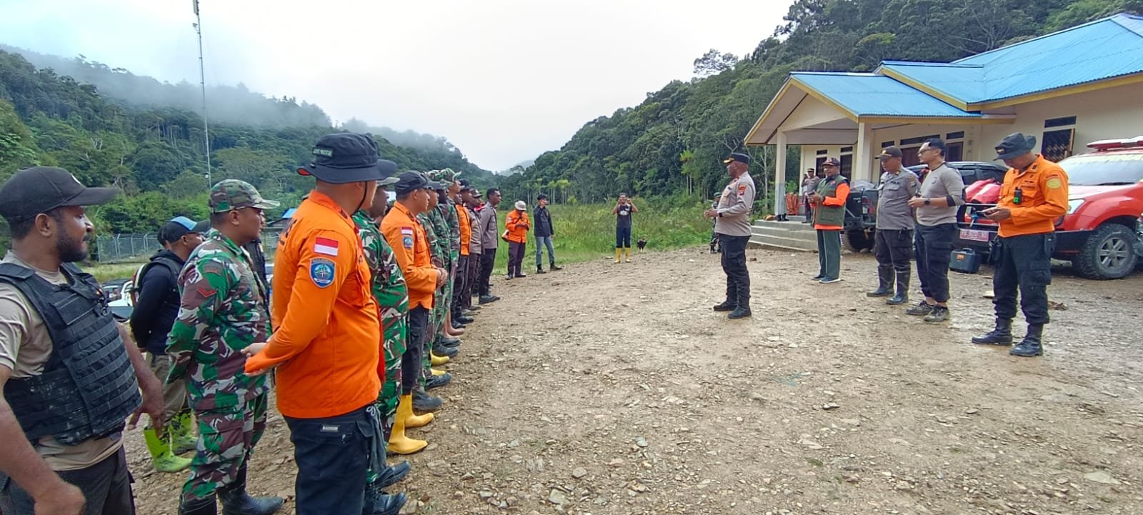 Polres Pegunungan Arfak dan Kansar Manokwari Siaga Pasca Pencarian Korban Bencana Alam di Kampung Jim