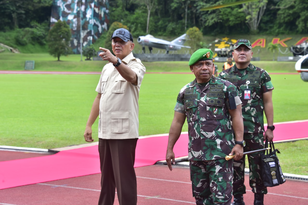 Menhan Tinjau Kesiapan Kunjungan Presiden RI dan Presiden Prancis ke Akademi Militer