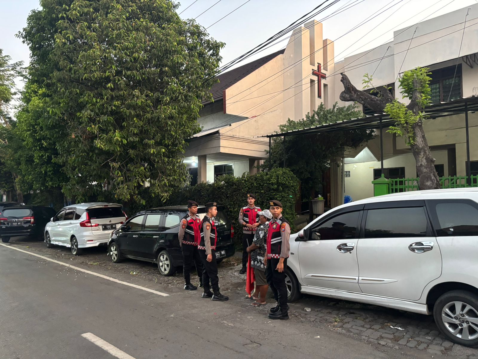 Polres Probolinggo Amankan Gereja Saat Peringatan Kenaikan Isa Almasih