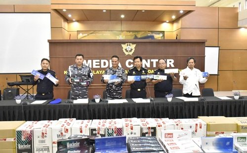 Kolaborasi TNI AL dan Bea Cukai Gagalkan Penyelundupan Rokok Ilegal di Batam