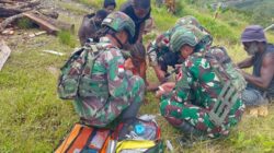 Sehat dan Ceria, Satgas Yonif 715/Mtl Melayani Masyarakat Dengan Hati