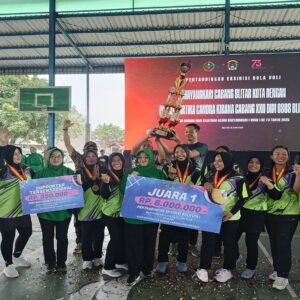 Pertandingn Persahabatan Bola Voly Persit Kodim 0808/Blitar VS Bhayangkari Polres Blitar Kota Semarakkan HKGB Ke - 73 Pertandingn Persahabatan Bola Voly Persit Kodim 0808/Blitar VS Bhayangkari Polres Blitar Kota Semarakkan HKGB Ke – 73