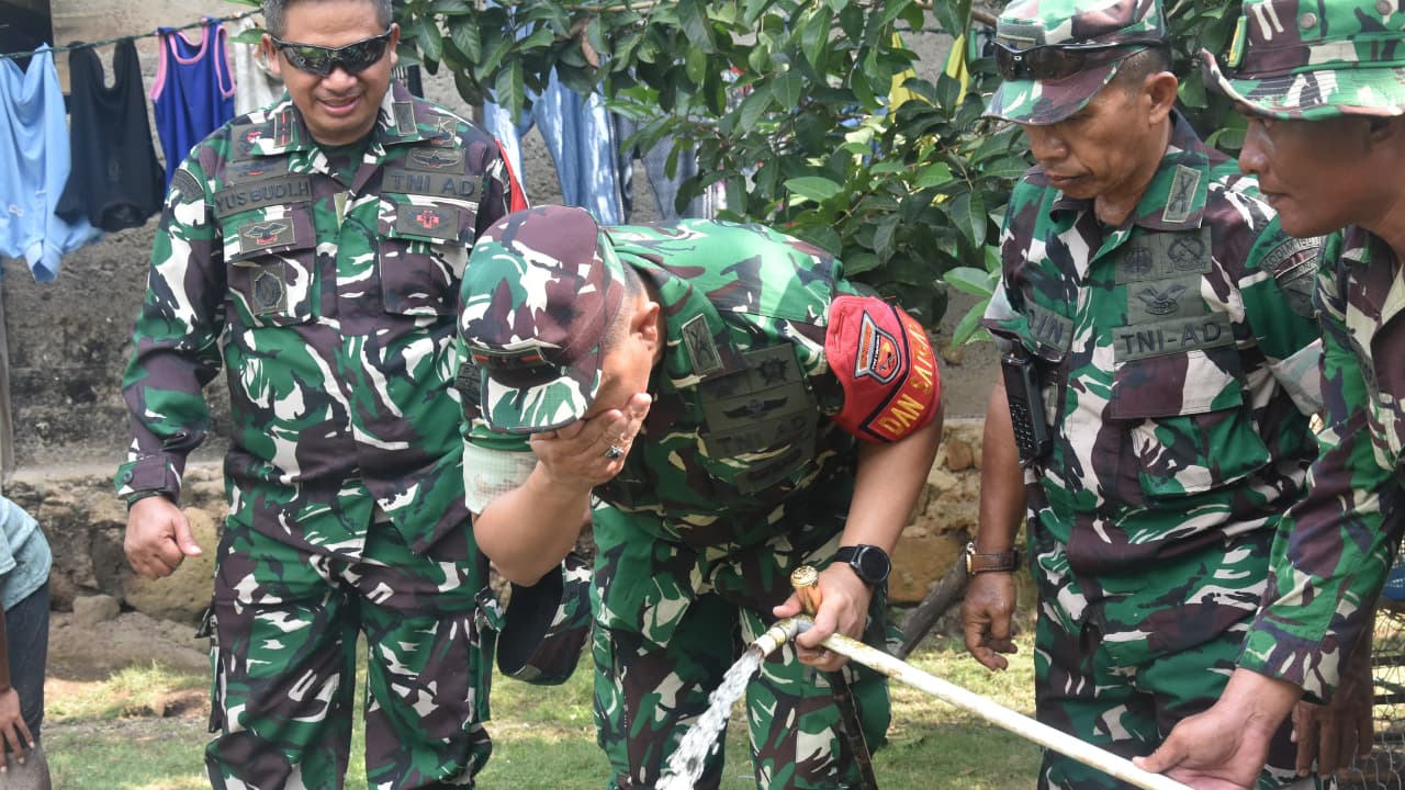 Air Mengalir Untuk Kehidupan. Satgas TMMD Kodim 1501/Ternate Berhasil Membuat Sumur Bor Air Bersih di Desa Guaria