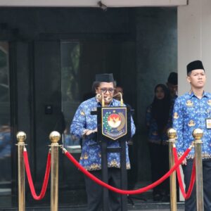 Pimpin Upacara, Wamendagri Ribka Ajak Pegawai Perkokoh Ideologi Pancasila, Demokrasi, dan HAM