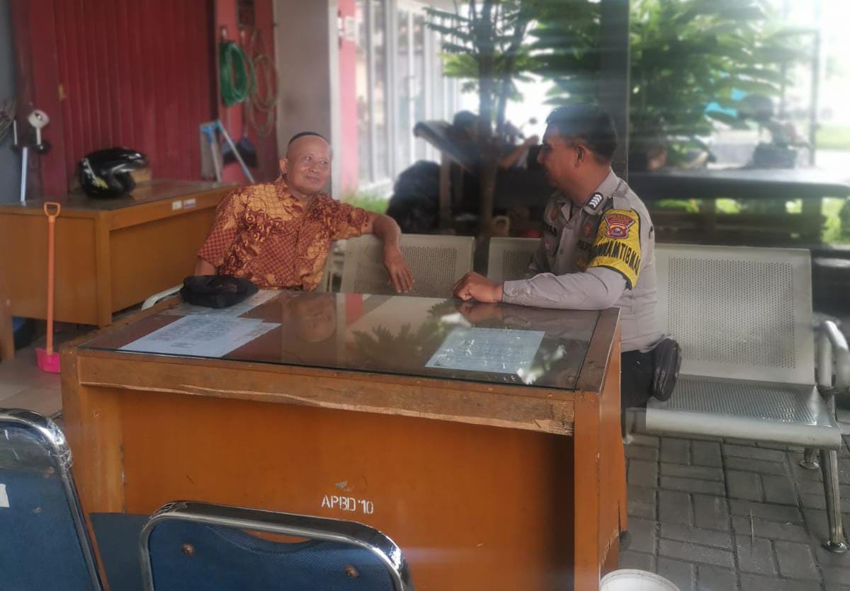Babinkamtibmas Kelurahan Sukamulya Sambang Tokoh Masyarakat, Bangun Kedekatan dan Jaga Kamtibmas