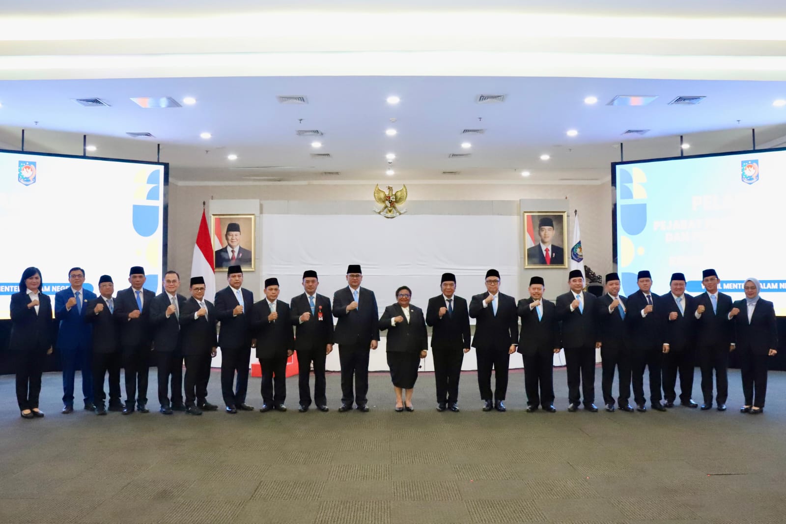 Lantik Pejabat Pimpinan Tinggi Madya dan Fungsional Ahli Utama, Wamendagri Ribka: ASN Harus Jadi Agen Perubahan Menuju Indonesia Emas 2045
