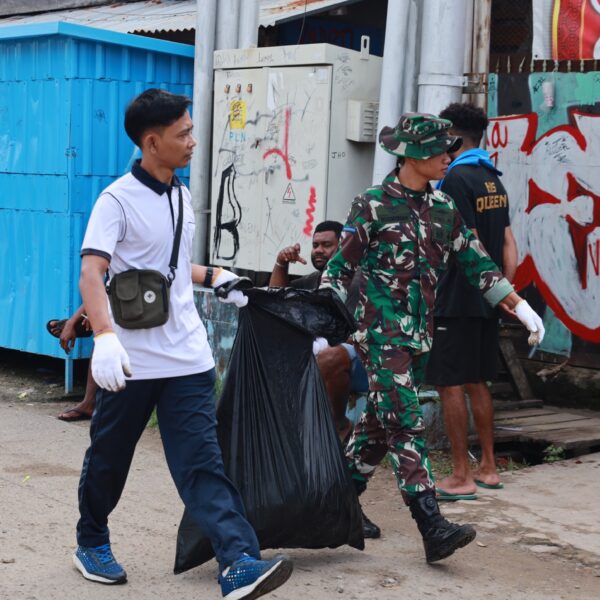 Lantamal XIV Berpartisipasi Aktif Dalam Aksi Bersih Pantai Di Hari Lingkungan Hidup Sedunia