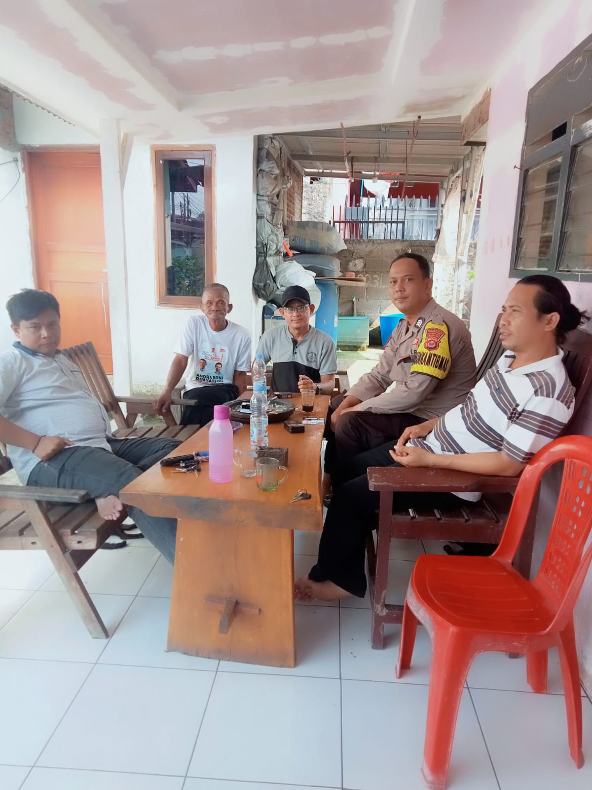 Bhabinkamtibmas Kelurahan Bunder Polsek Cikupa Laksanakan Sambang kepada Ketua Karang Taruna