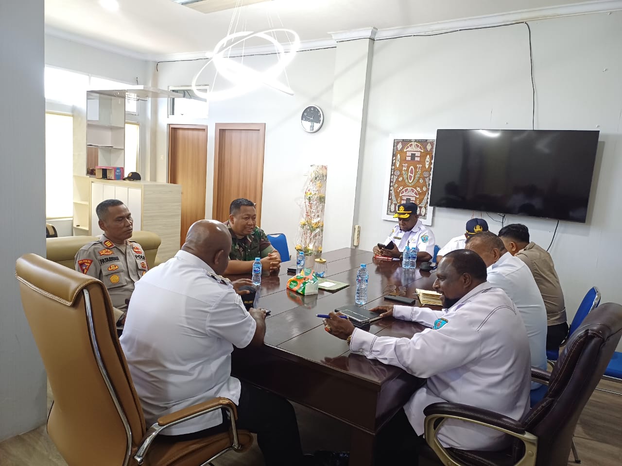 Kabag OPS Polres Maybrat Hadiri Rapat Teknis: Matangkan Persiapan Jelang Upacara HUT RI ke-80