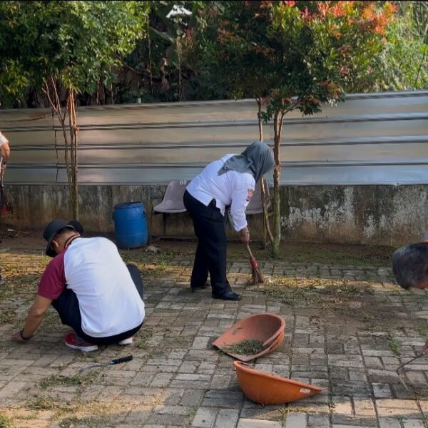 Polresta Tangerang Gelar Bakti Religi di Pura Bhuwana Raksati dalam Rangka Hari Bhayangkara ke-79
