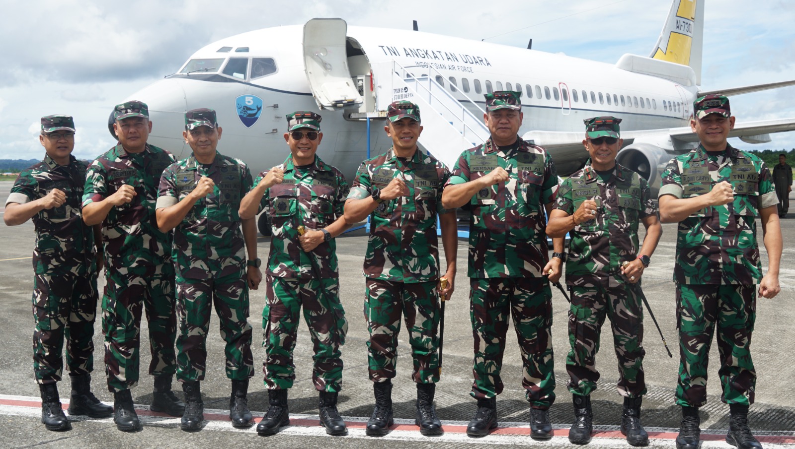Lantamal XIV Lepas Keberangkatan Pangkogabwilhan III, Usai Kunjungan Kerja Strategis di Provinsi Papua Barat Daya