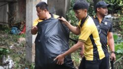Sambut HUT Bhayangkara ke-79, Polres Tuban Gelar Aksi Bersih-Bersih Sungai