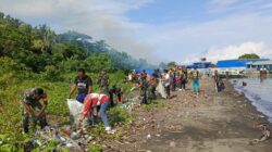 TNI Ajak Warga Jaga Lingkungan Lewat Aksi Bersih Pantai