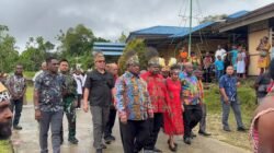 Pengaman di Perketat Saat Kawal Ibadah Misa Syukur Uskup Timika di Ayawasi