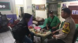 Bhabinkamtibmas Kelurahan Sukamulya Lakukan Sambang, Sampaikan Pesan Kamtibmas kepada Ketua RW
