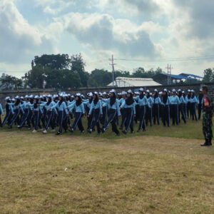 Bangun Karakter Siswa, Danramil 0808/06 Berikan Materi Wasbang Di MPLS SMAN 1 Srengat