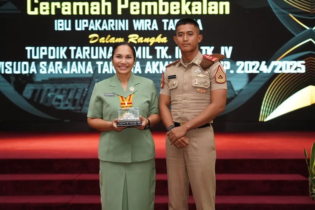 Ibu Upakarini Wira Taruna Berikan Ceramah Pembekalan Kepada Taruna Akmil Tingkat III dan IV