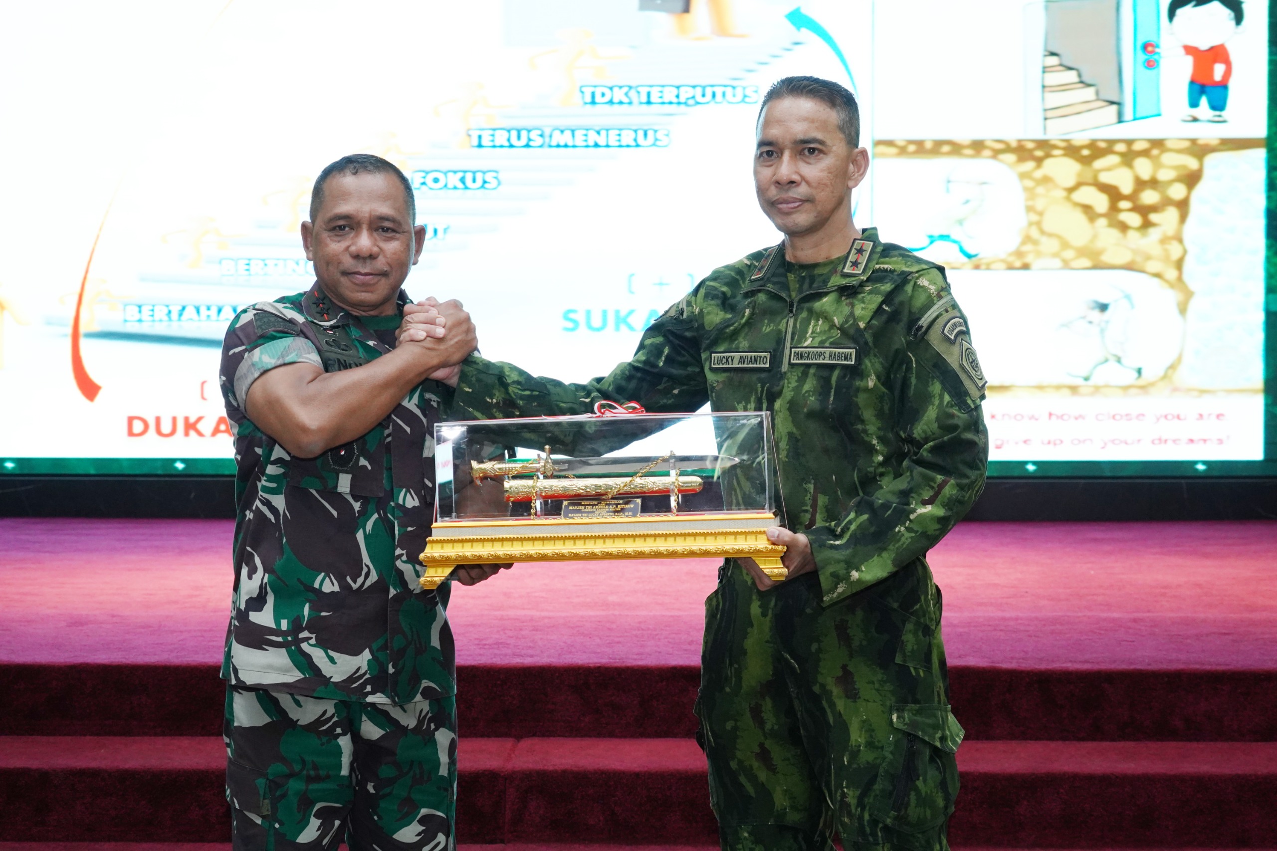 Pangkoops Habema TNI Beri Ceramah Pembekalan kepada Taruna Akmil tentang Operasi di Papua