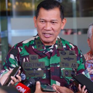 Letjen TNI Novi Helmy Prasetya Kembali Berdinas di TNI Usai Selesaikan Penugasan di BUMN Letjen TNI Novi Helmy Prasetya Kembali Berdinas di TNI Usai Selesaikan Penugasan di BUMN