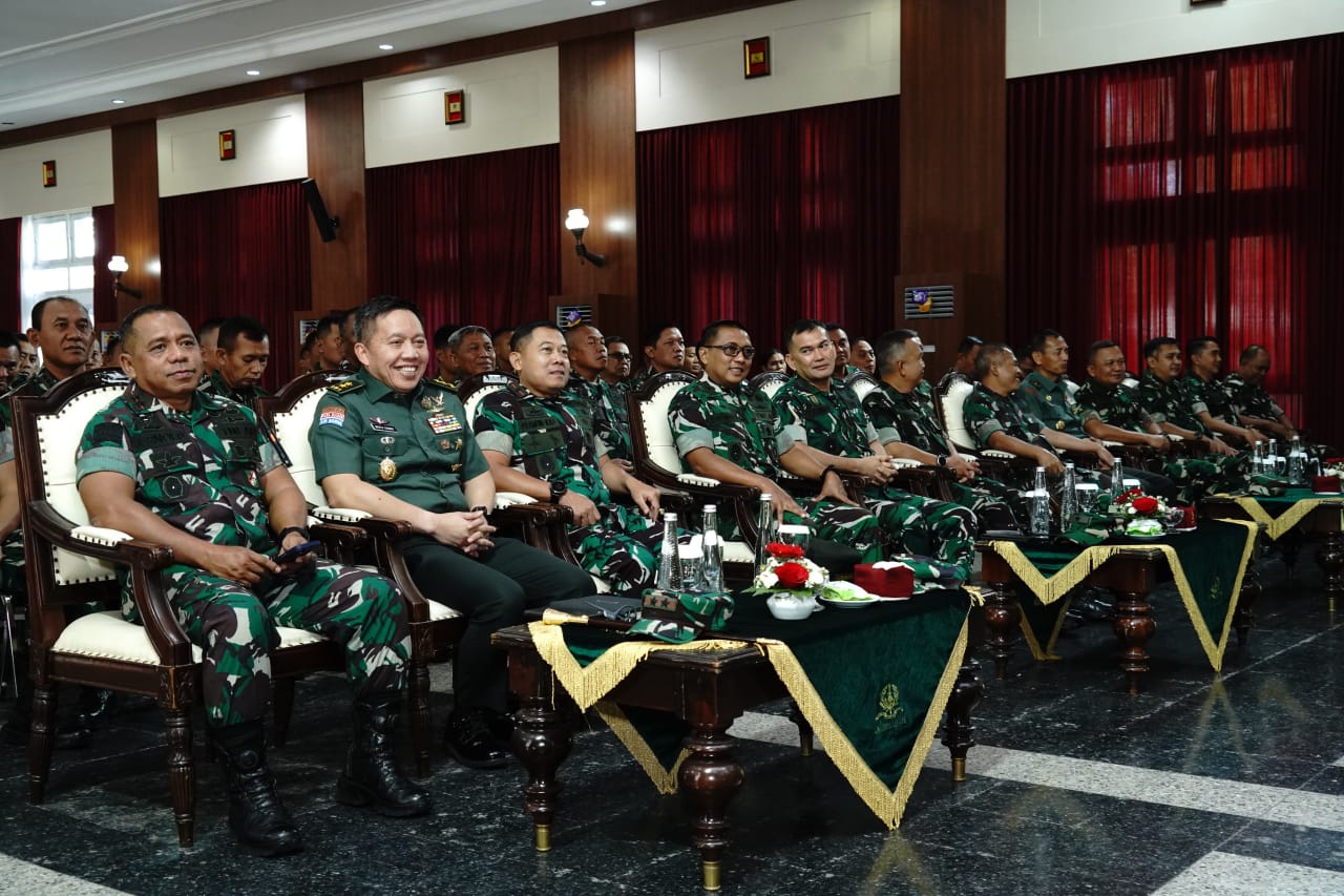 Panglima TNI Berikan Pengarahan kepada Taruna Tingkat I Akademi Militer