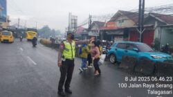 Polsek Cikupa Laksanakan Gatur Lalin Pagi Hari Demi Kelancaran Arus Lalu Lintas