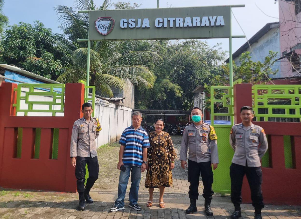 Polsek Cikupa Hadirkan Rasa Aman dalam Ibadah Minggu Kasih Umat Kristiani